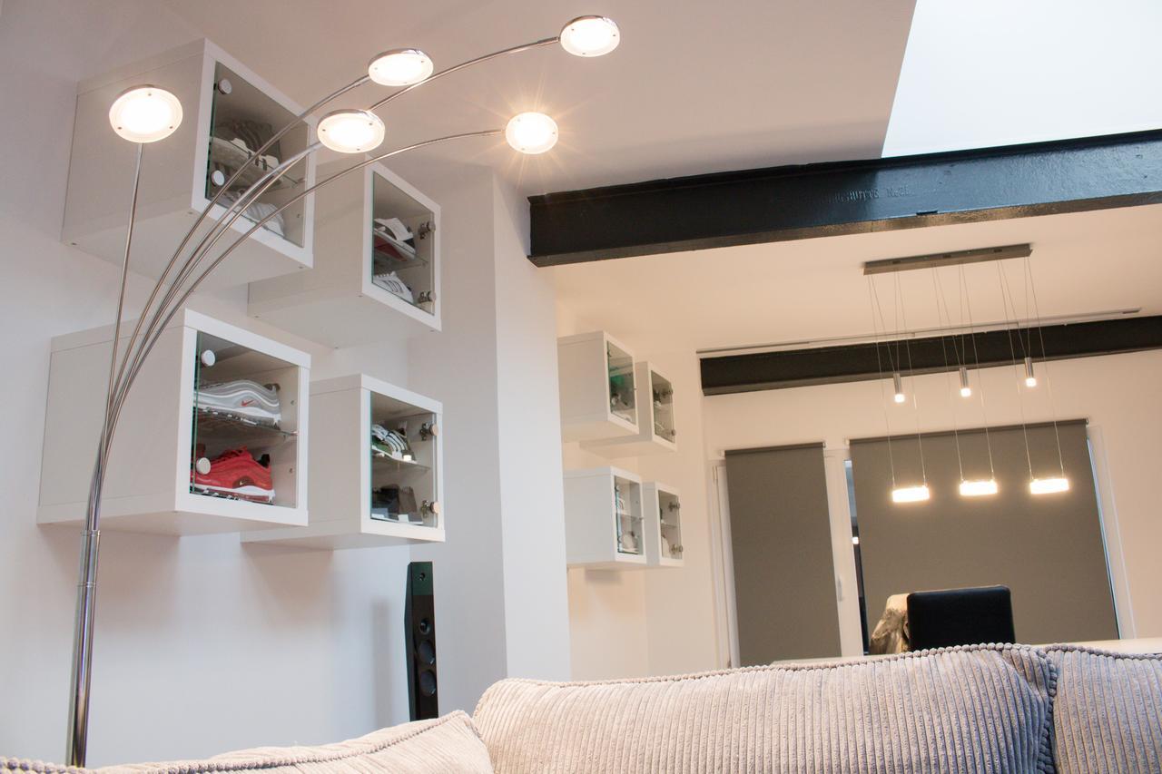 White Lofty Und White Studio Dusseldorf Exterior photo