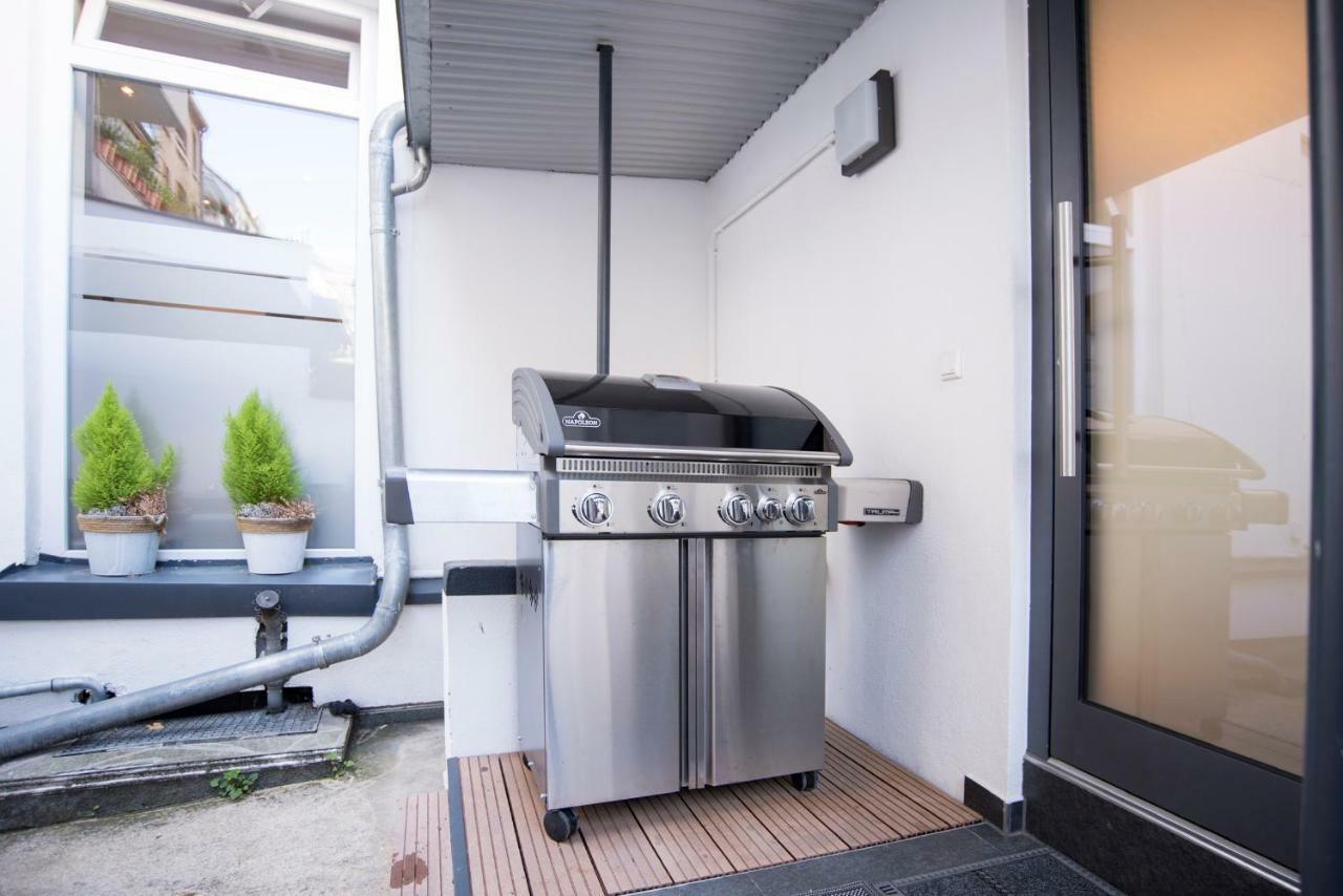 White Lofty Und White Studio Dusseldorf Exterior photo
